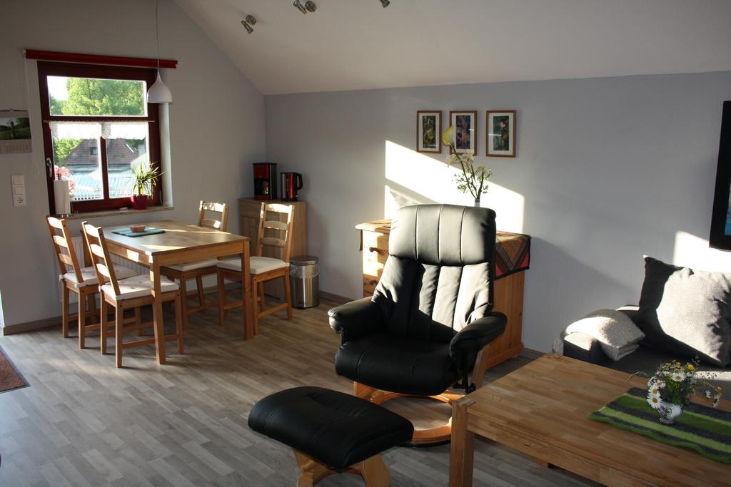 Cafe Landart Im Thueringer Finistere Apartman Plaue  Szoba fotó