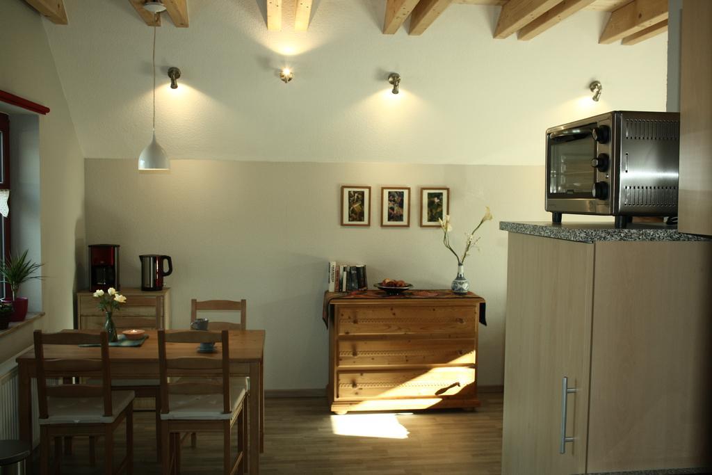Cafe Landart Im Thueringer Finistere Apartman Plaue  Szoba fotó